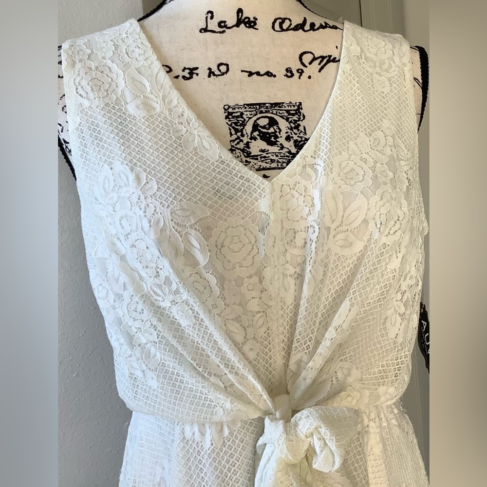 AUW White Lace Midi Dress - Picture 2 of 11